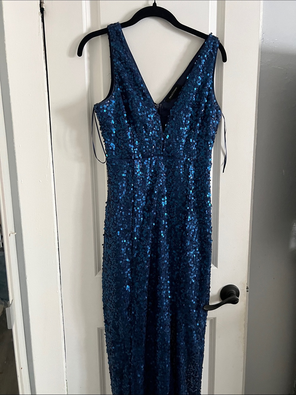 Sleeveless Blue Sequin Maxi Dress with V-Neck